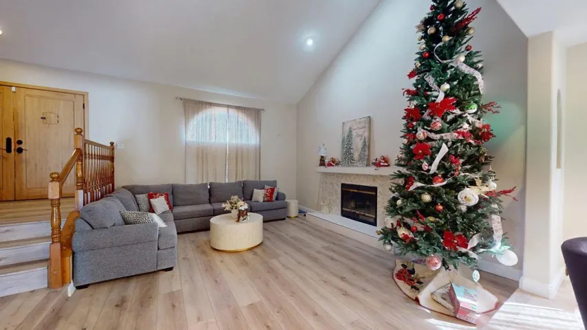68645-Panorama-Fireplace-Angled