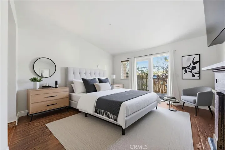 Virtual Staged (Modern)