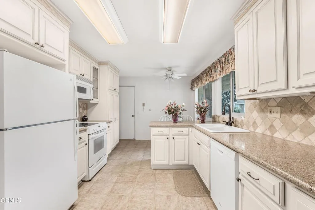 26109 Village 26, Camarillo, California 93012 home-pic-11