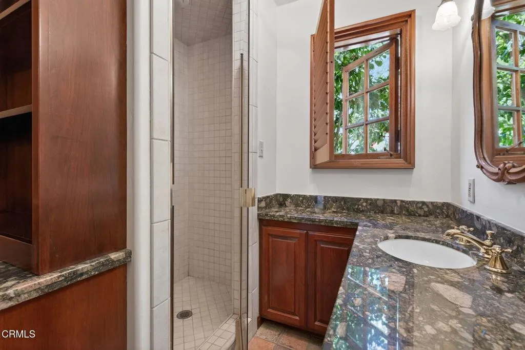 215 Barnard Way, Ventura, California 93001 home-pic-22