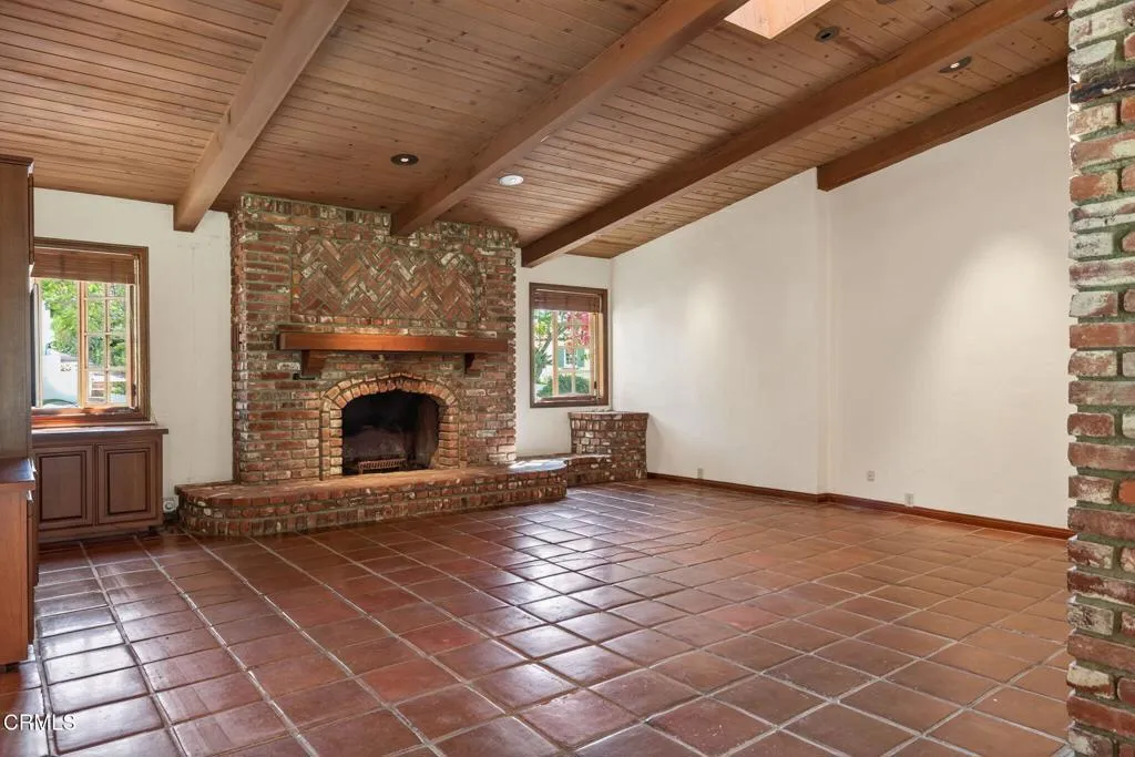 215 Barnard Way, Ventura, California 93001 home-pic-18