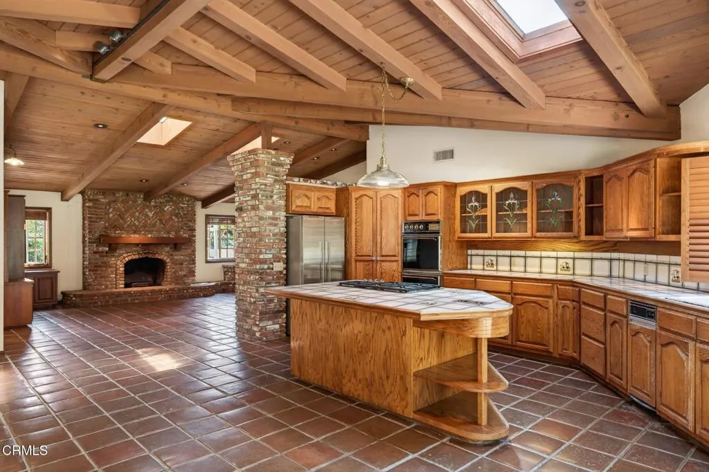 215 Barnard Way, Ventura, California 93001 home-pic-17
