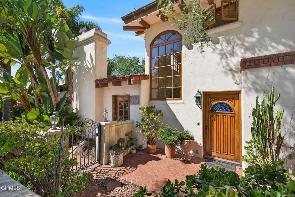 215 Barnard Way, Ventura, California 93001 home-pic-4