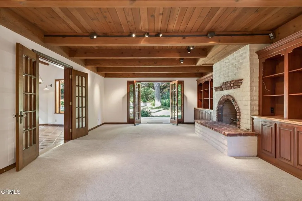 215 Barnard Way, Ventura, California 93001 home-pic-6