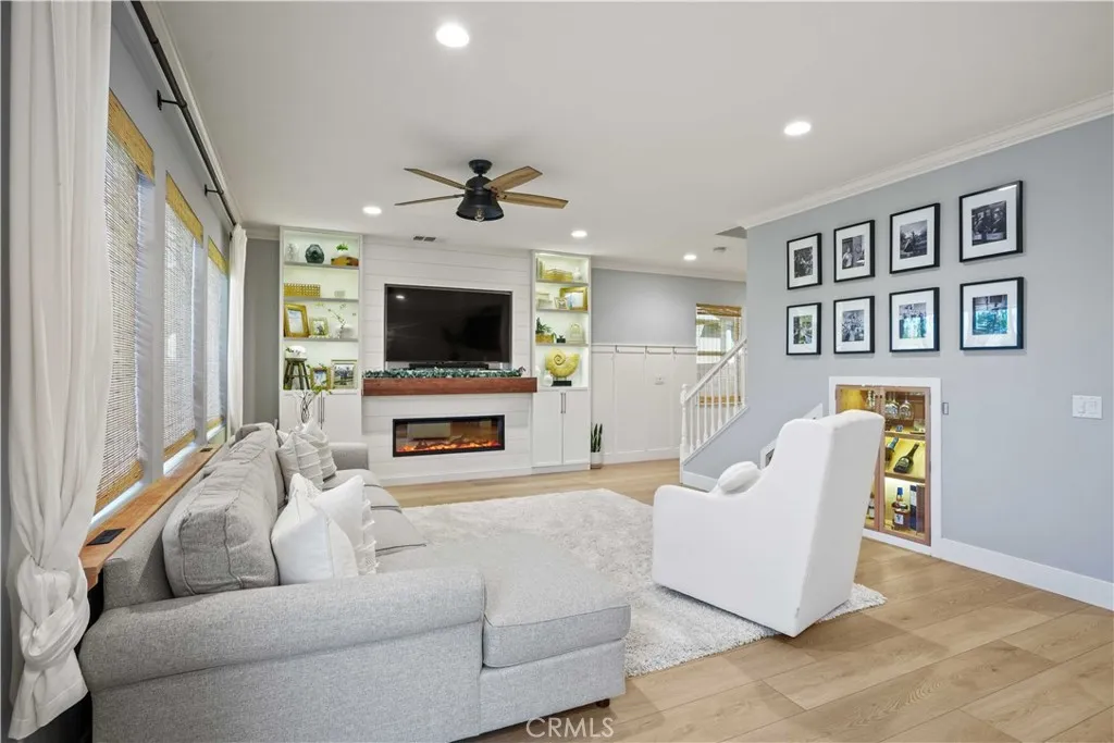19833 Christopher Lane, Saugus, California 91350 home-pic-9