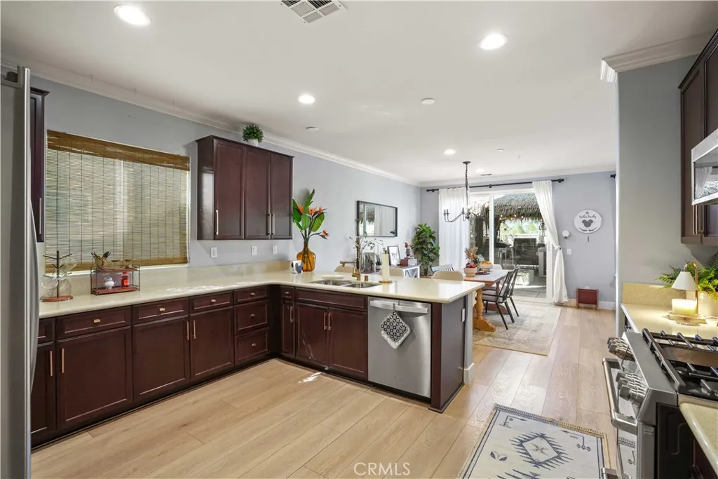 19833 Christopher Lane, Saugus, California 91350 home-pic-18