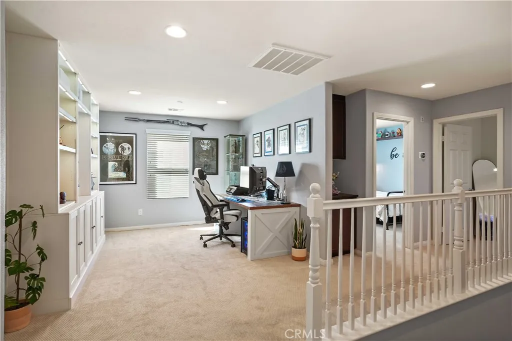 19833 Christopher Lane, Saugus, California 91350 home-pic-21