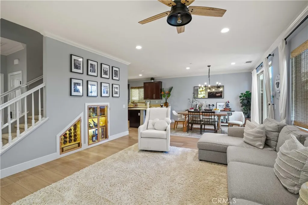 19833 Christopher Lane, Saugus, California 91350 home-pic-10