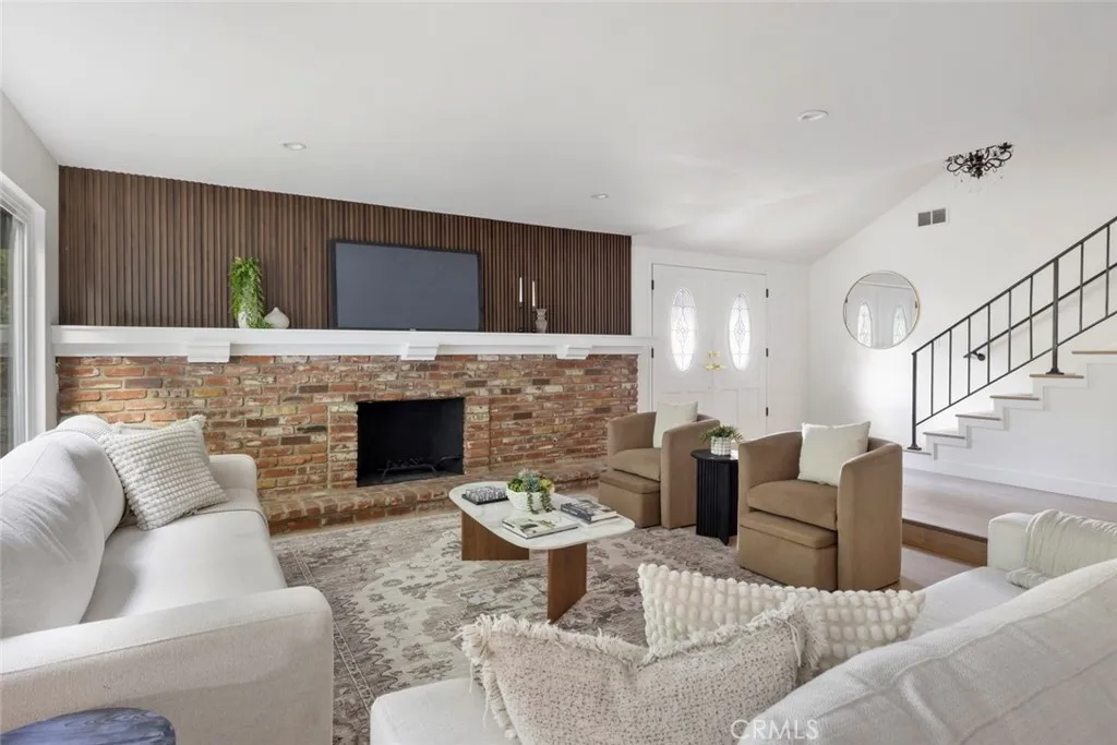 17712 Nearbank Drive, Rowland Heights, California 91748 home-pic-8
