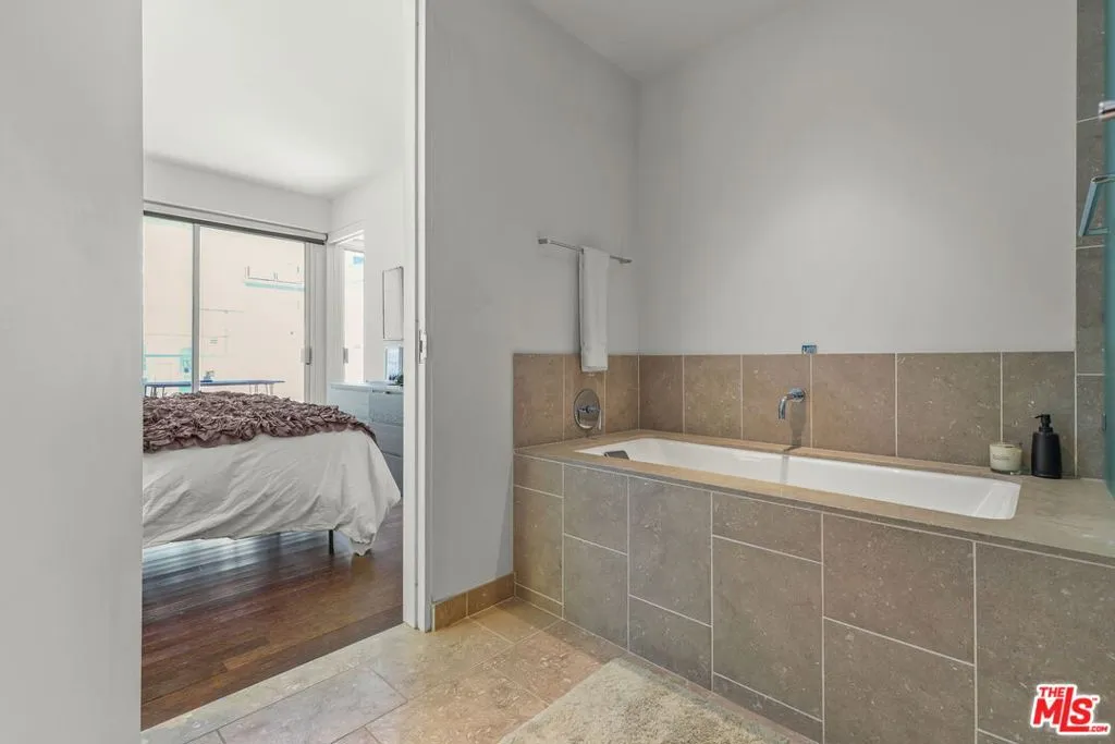 6250 Hollywood Boulevard 6l, Los Angeles, California 90028 home-pic-19