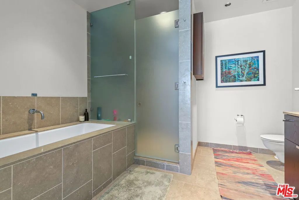 6250 Hollywood Boulevard 6l, Los Angeles, California 90028 home-pic-17