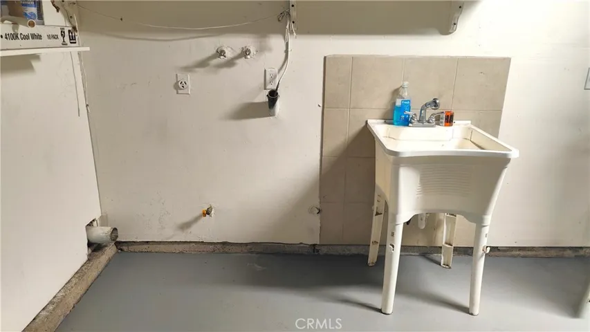 Laundry hookups in Garage