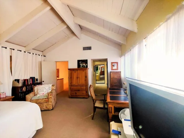 So Roomy!