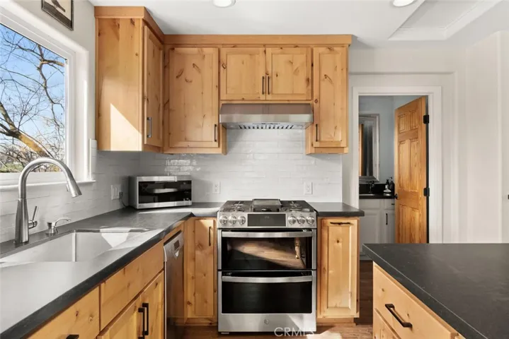 Back house - kitchen