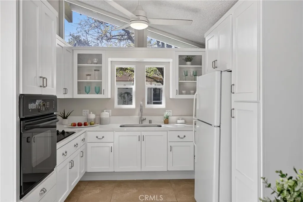 49 Calle Aragon B, Laguna Woods, California 92637 home-pic-14