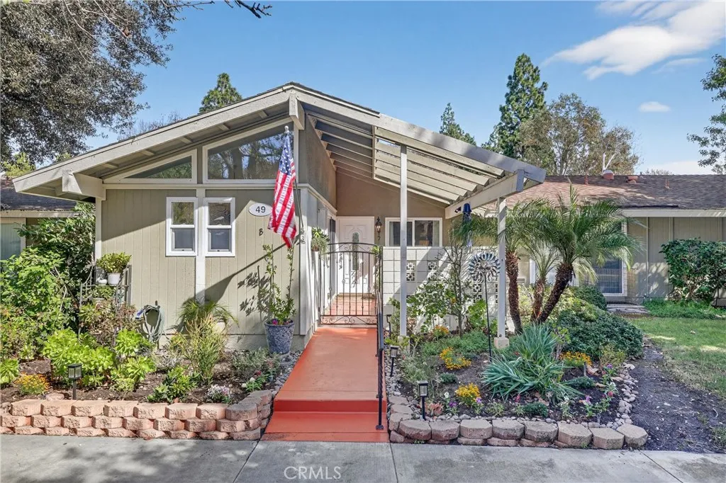 49 Calle Aragon B, Laguna Woods, California 92637 home-pic-1