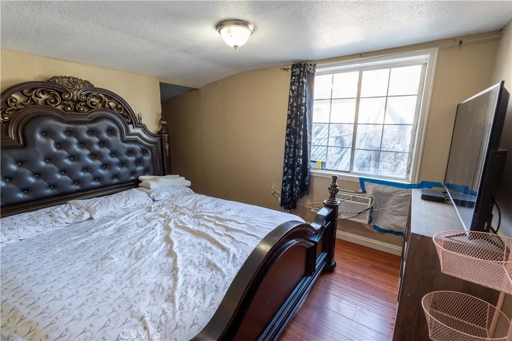 3895 Twining, Jurupa Valley, California 92509 home-pic-5