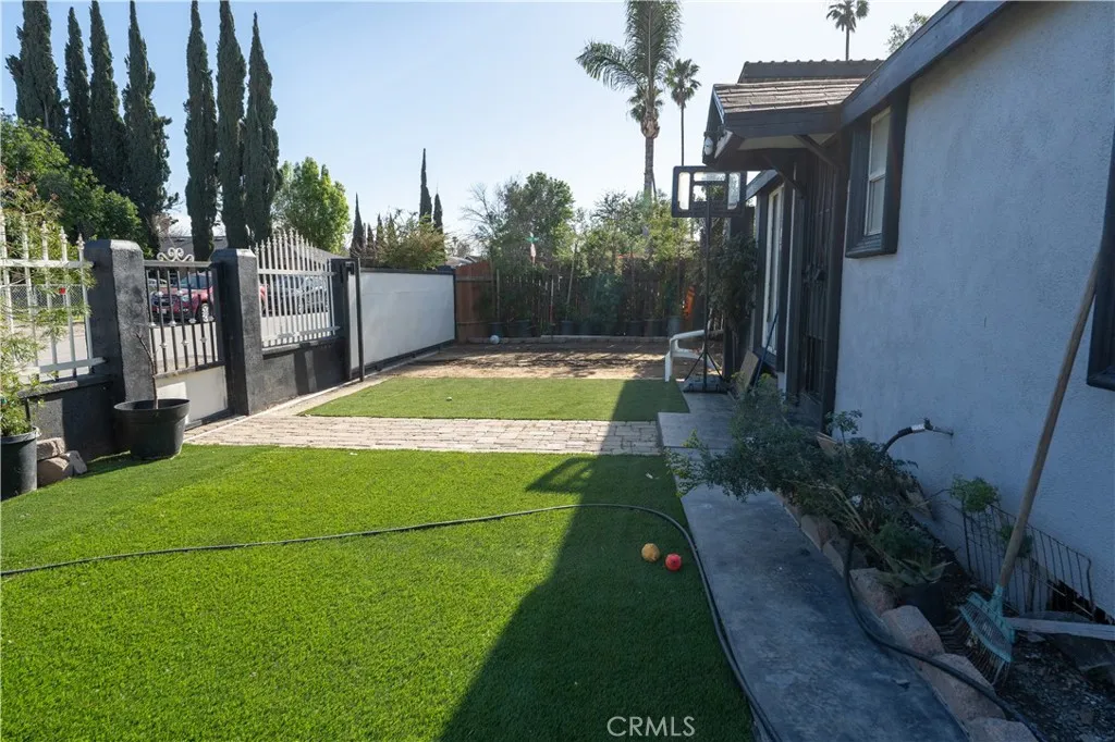 3895 Twining, Jurupa Valley, California 92509 home-pic-2