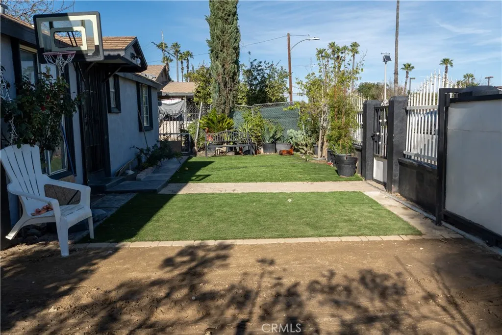3895 Twining, Jurupa Valley, California 92509 home-pic-3