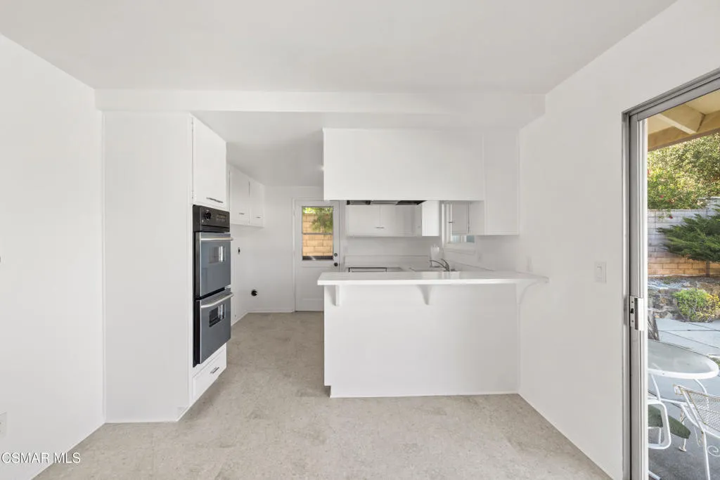 326 Longwood Court, Newbury Park, California 91320 home-pic-9