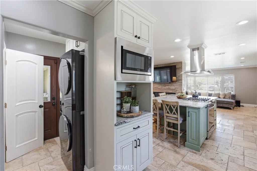 1524 E Old Badillo, Covina, California 91724 home-pic-15