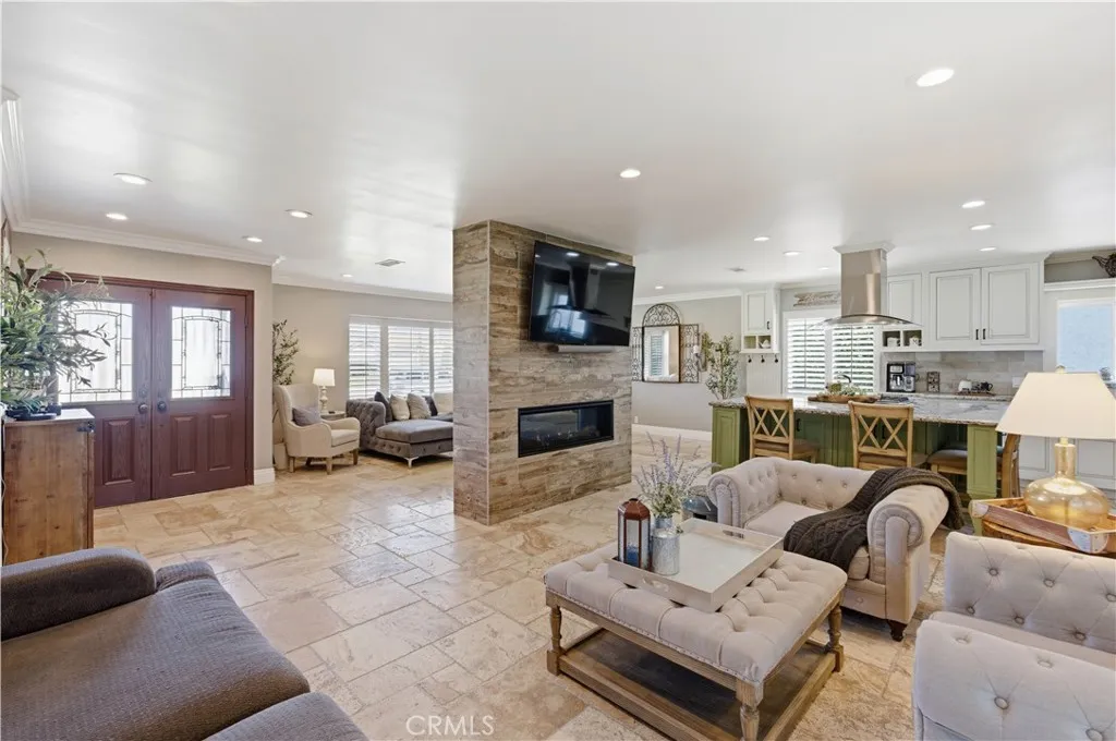 1524 E Old Badillo, Covina, California 91724 home-pic-7