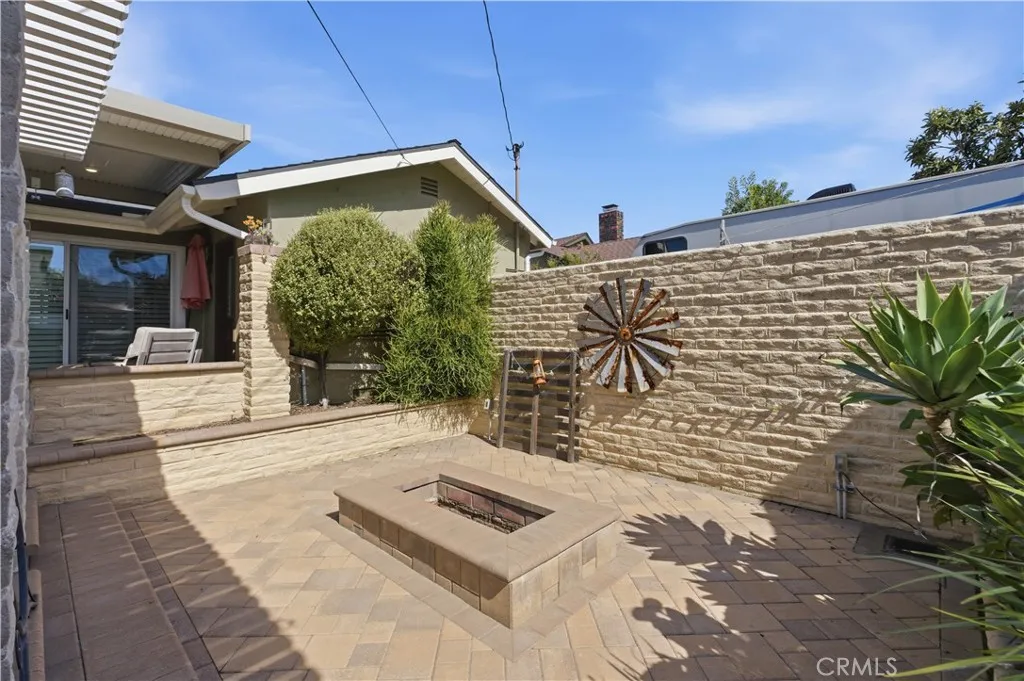 1524 E Old Badillo, Covina, California 91724 home-pic-38