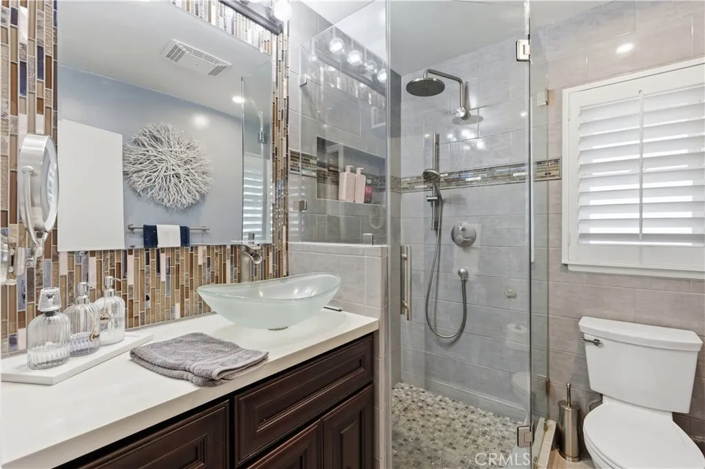 1524 E Old Badillo, Covina, California 91724 home-pic-26