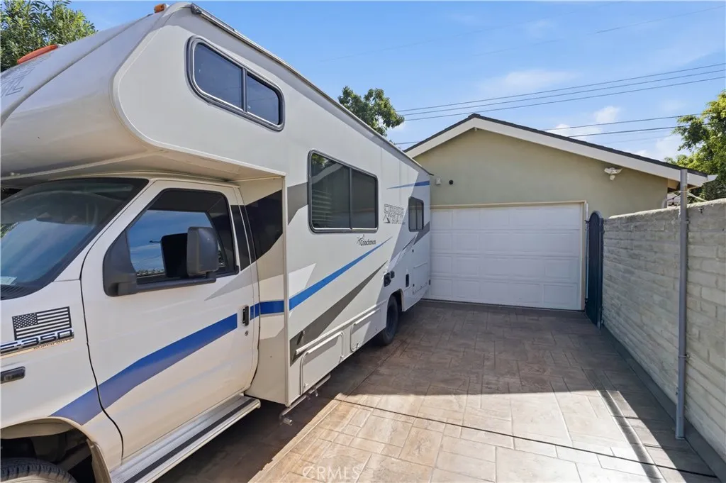 1524 E Old Badillo, Covina, California 91724 home-pic-30