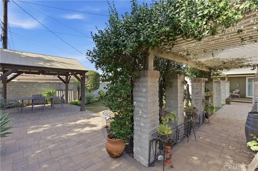 1524 E Old Badillo, Covina, California 91724 home-pic-37