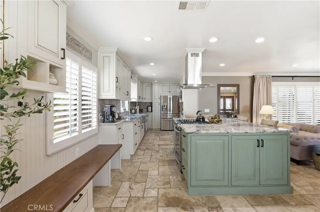 1524 E Old Badillo, Covina, California 91724 home-pic-13