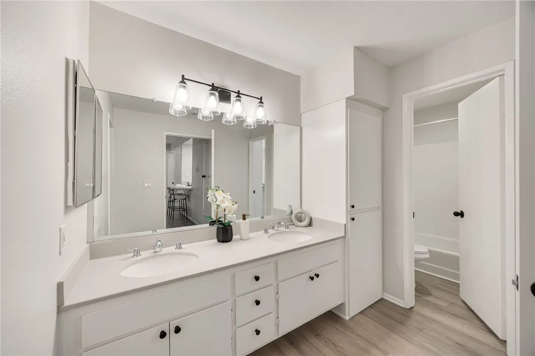 24109 Del Monte Dr  home-pic-11