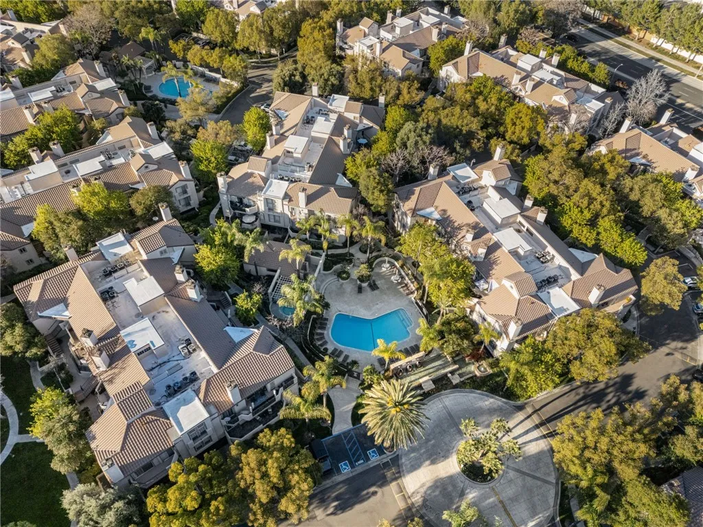 24109 Del Monte Dr  home-pic-15