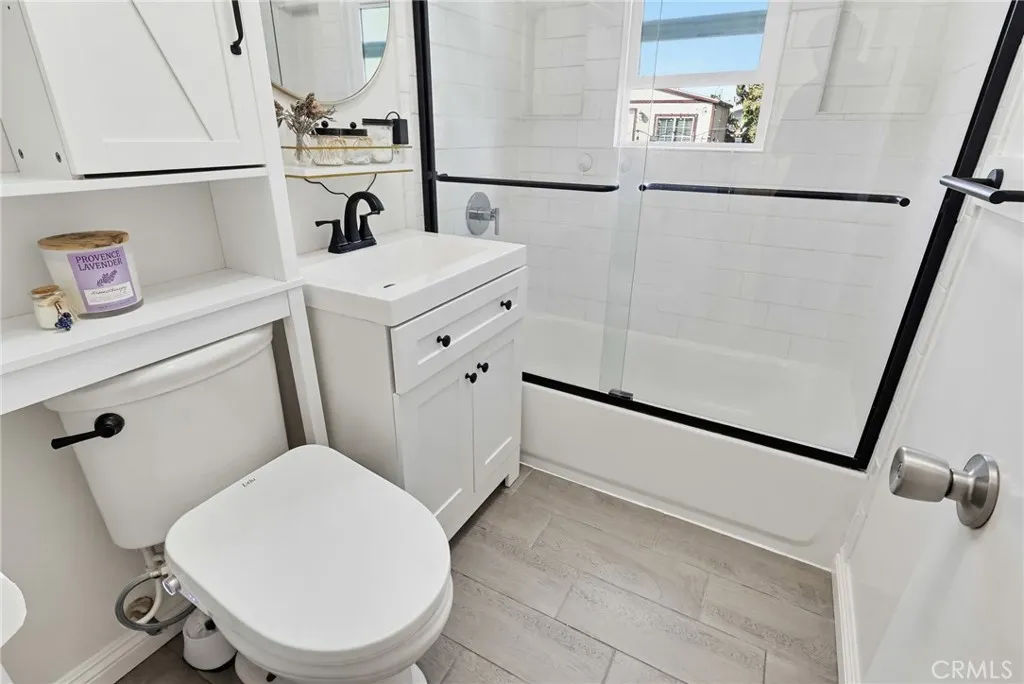 3237 W 133rd, Hawthorne, California 90250 home-pic-17