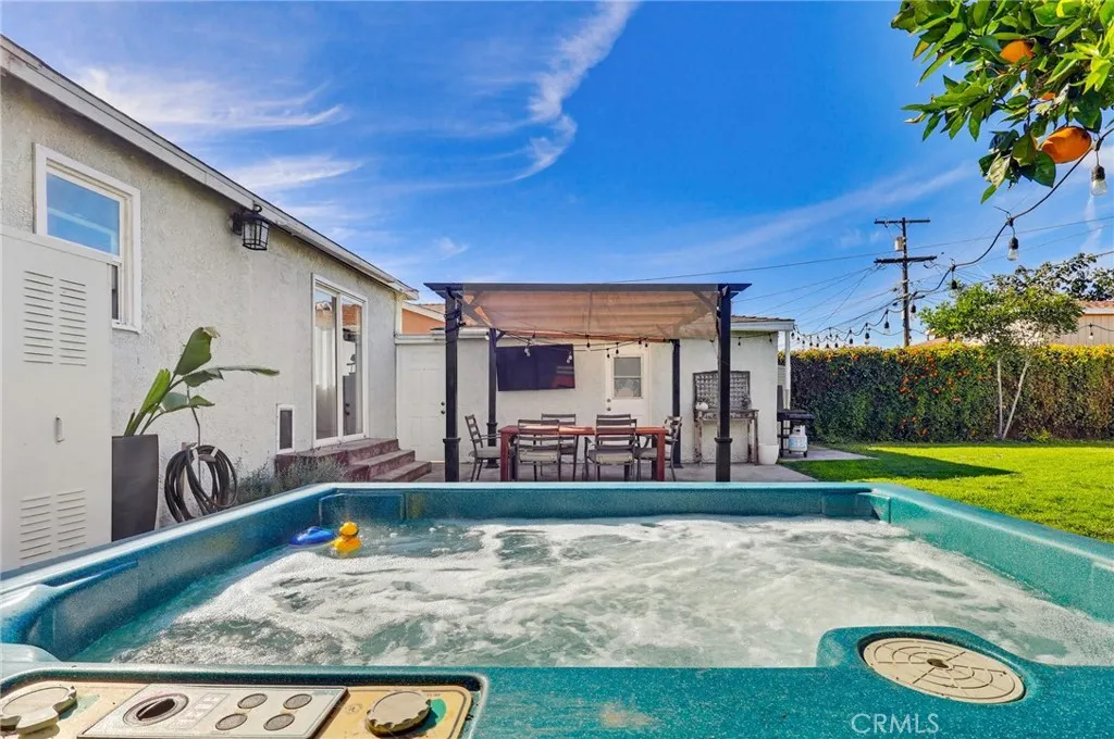 3237 W 133rd, Hawthorne, California 90250 home-pic-23