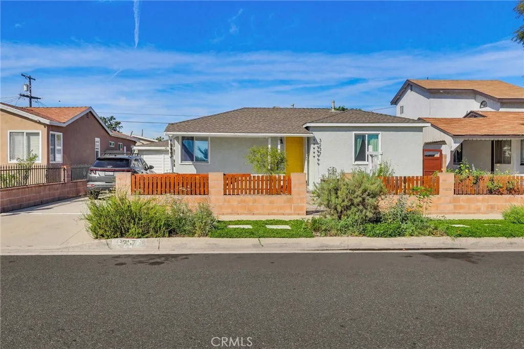 3237 W 133rd, Hawthorne, California 90250 home-pic-2