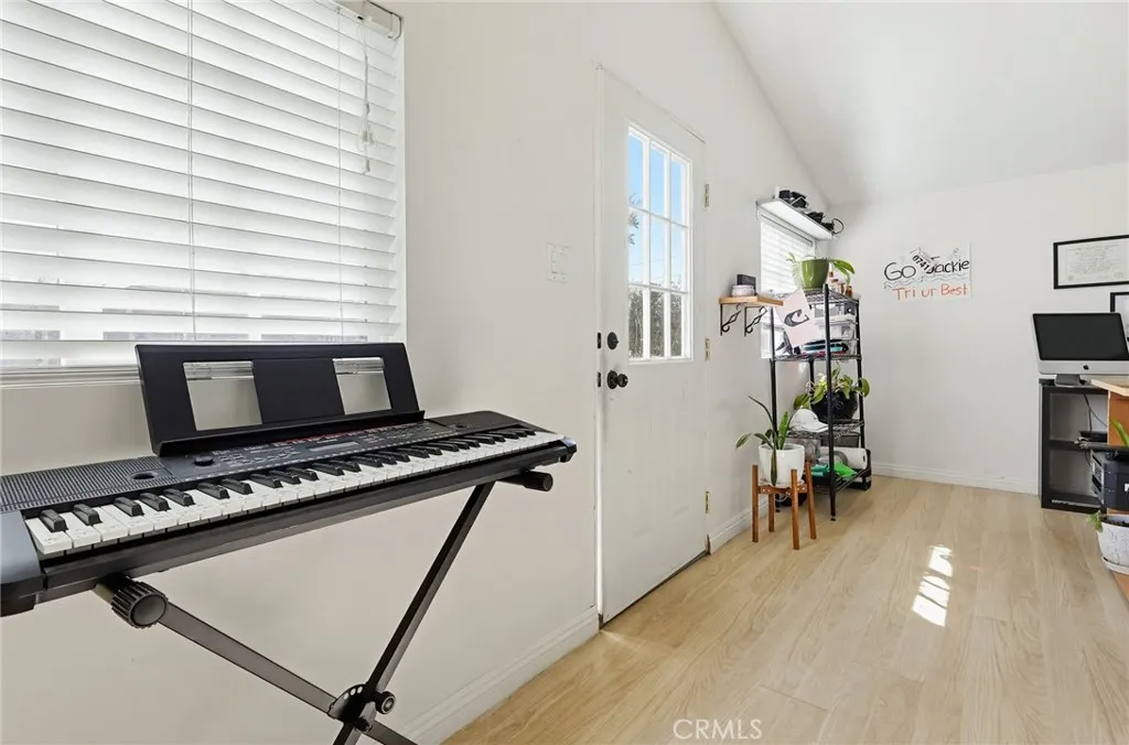 3237 W 133rd, Hawthorne, California 90250 home-pic-33