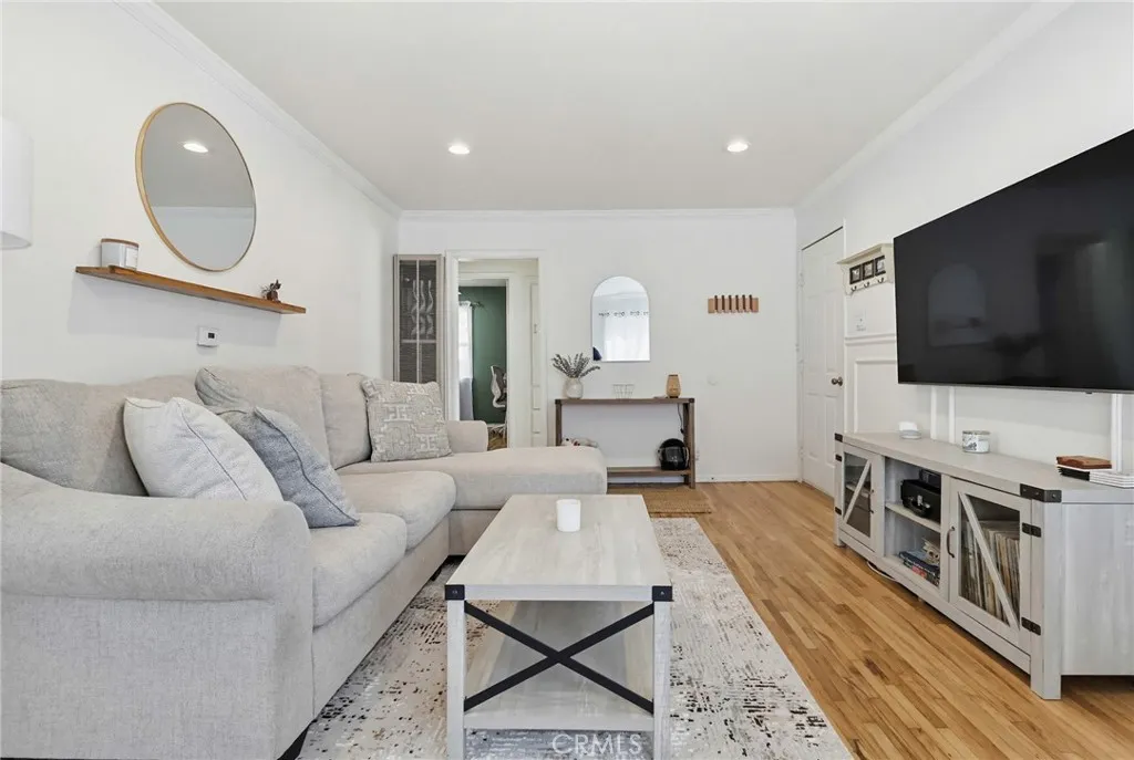 3237 W 133rd, Hawthorne, California 90250 home-pic-4