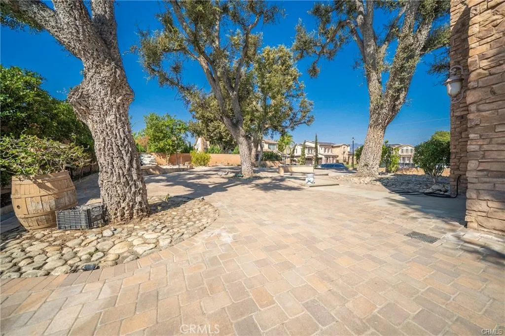 3338 Palermo Court, Pasadena, California 91107 home-pic-7
