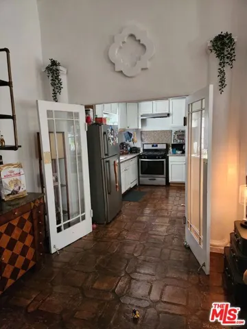 1030 1/2 Dining/Kitchen