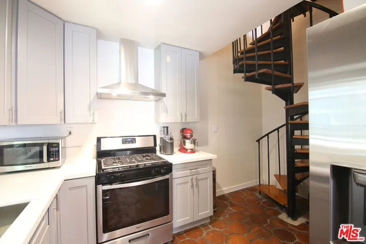 1030 Kitchen