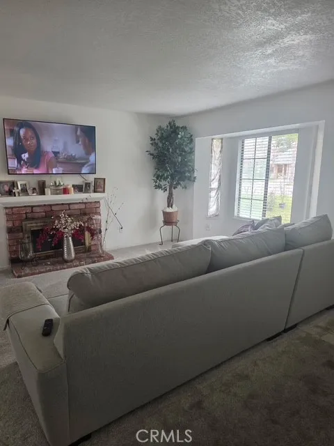 2099 Applewood Street, Colton, California 92324 home-pic-5