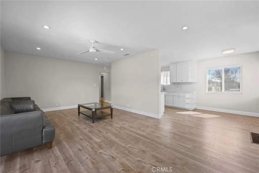 6003 Droxford, Lakewood, California 90713 home-pic-12