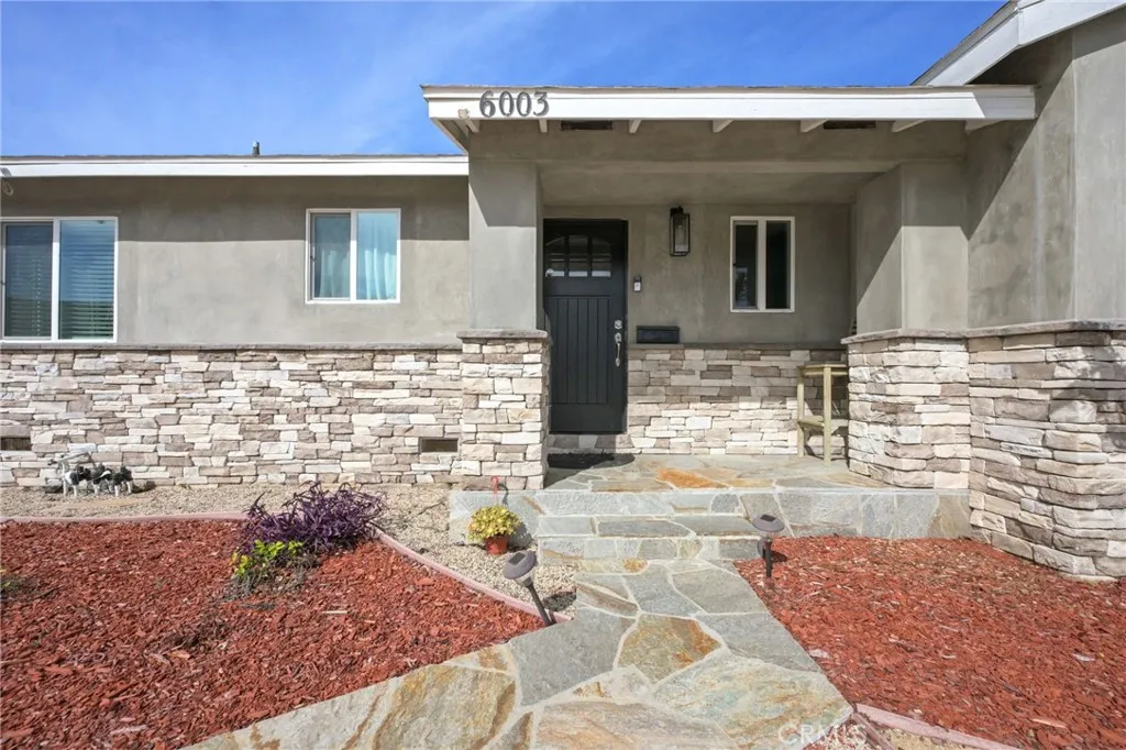 6003 Droxford, Lakewood, California 90713 home-pic-3