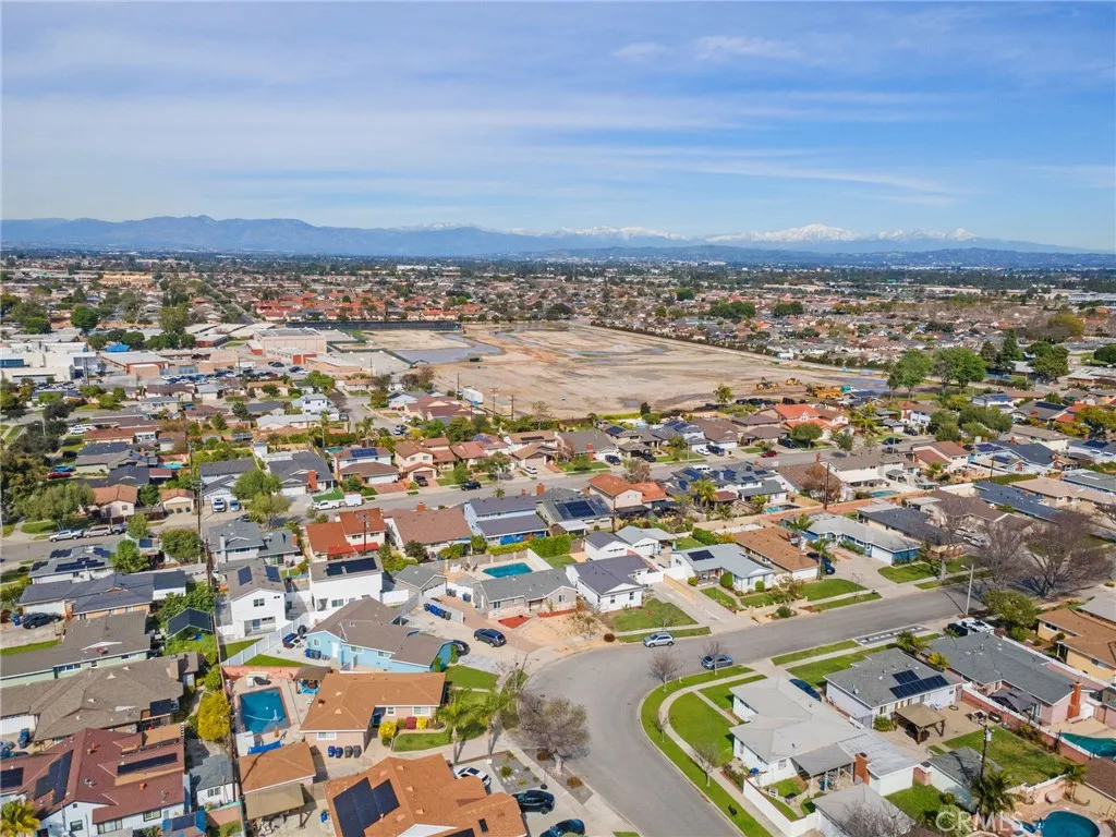 6003 Droxford, Lakewood, California 90713 home-pic-32