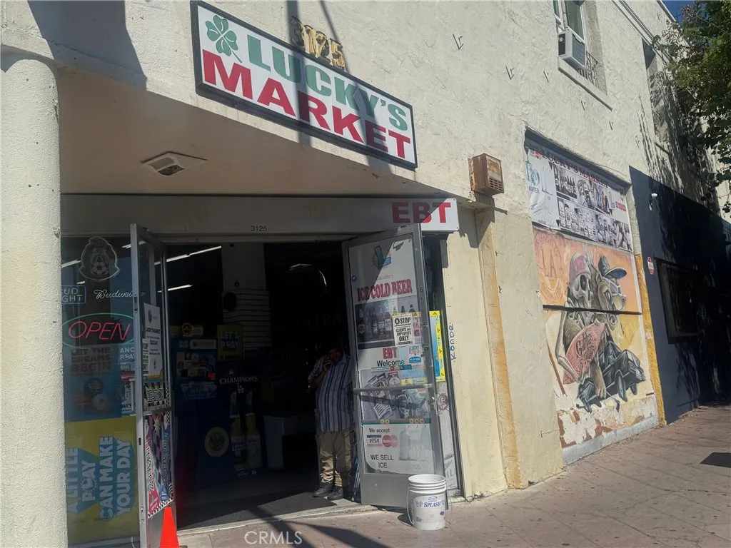 3125 Beverly