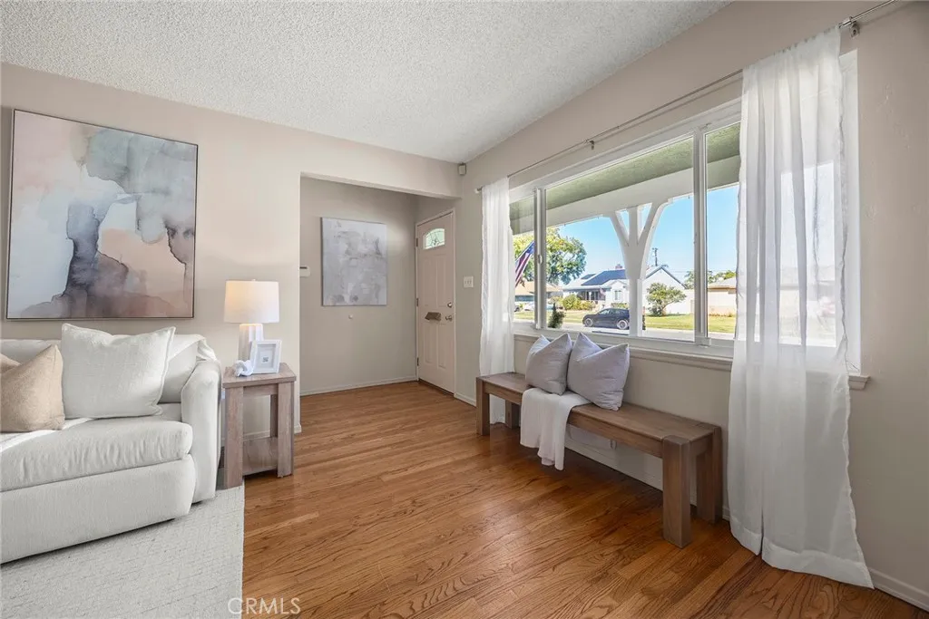 1836 W Southgate, Fullerton, California 92833 home-pic-37