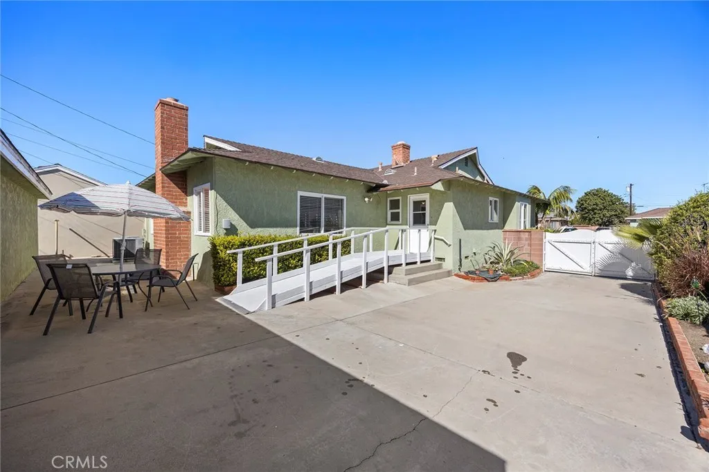 1836 W Southgate, Fullerton, California 92833 home-pic-29