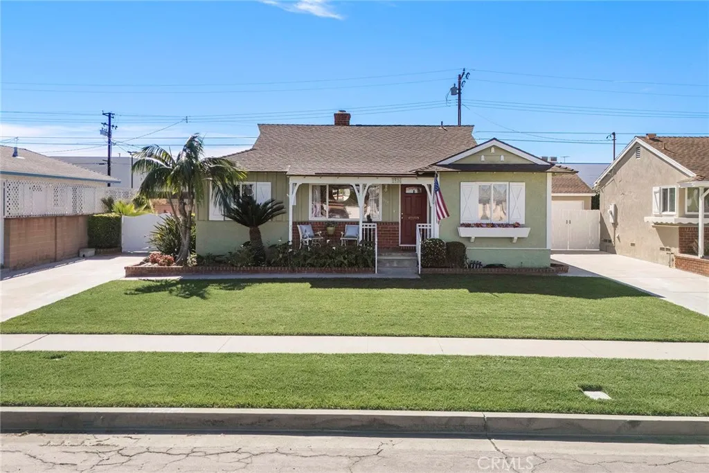1836 W Southgate, Fullerton, California 92833 home-pic-34