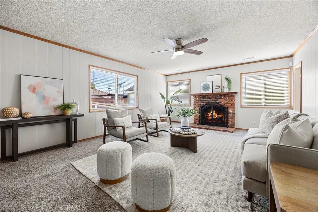 1836 W Southgate, Fullerton, California 92833 home-pic-2